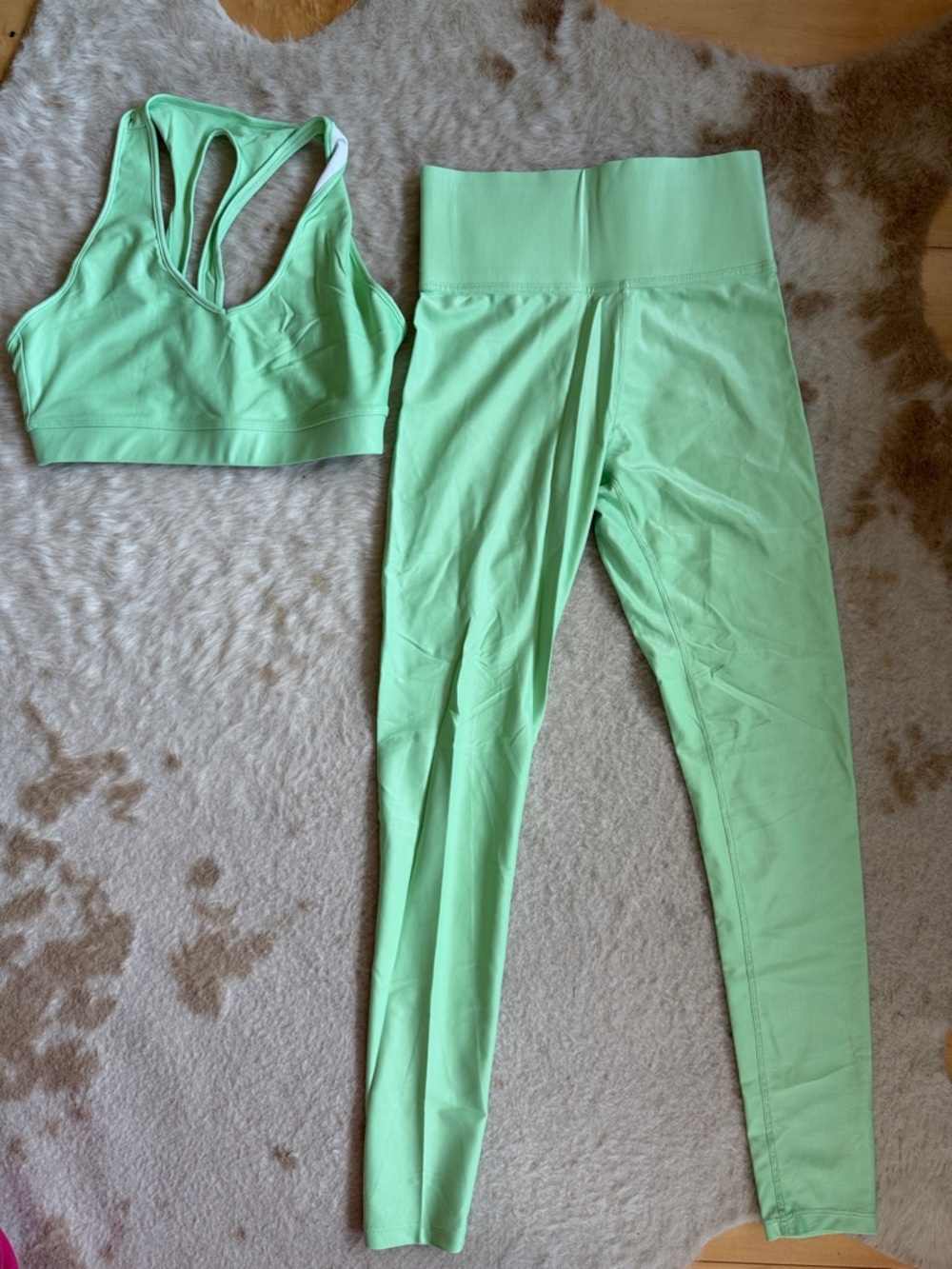 Carbon38 Mint Green High-Waist Leggings with Matching Sports Bra M top/S bottom